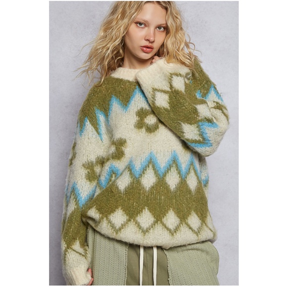 POL Fuzzy Round Neck Floral Print Loose Fit Sweater top - Picture 4 of 6